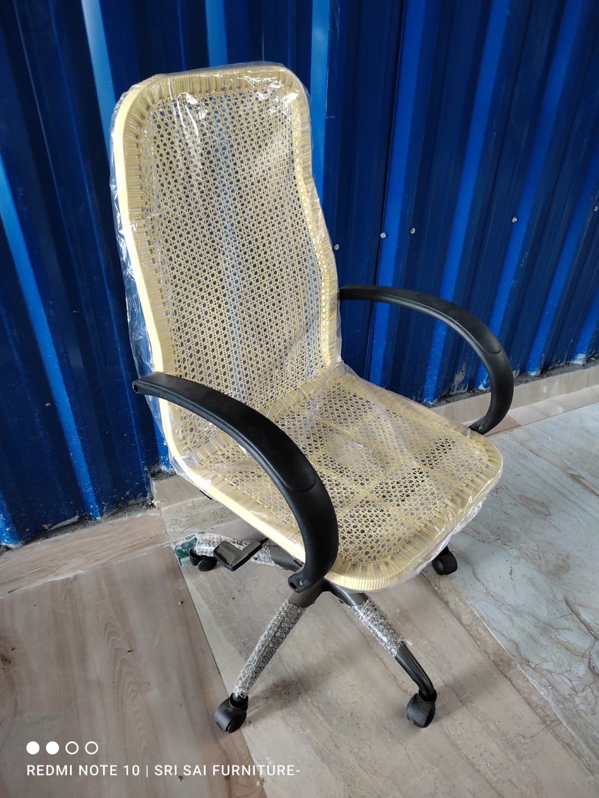 Rolling & Office Chairs