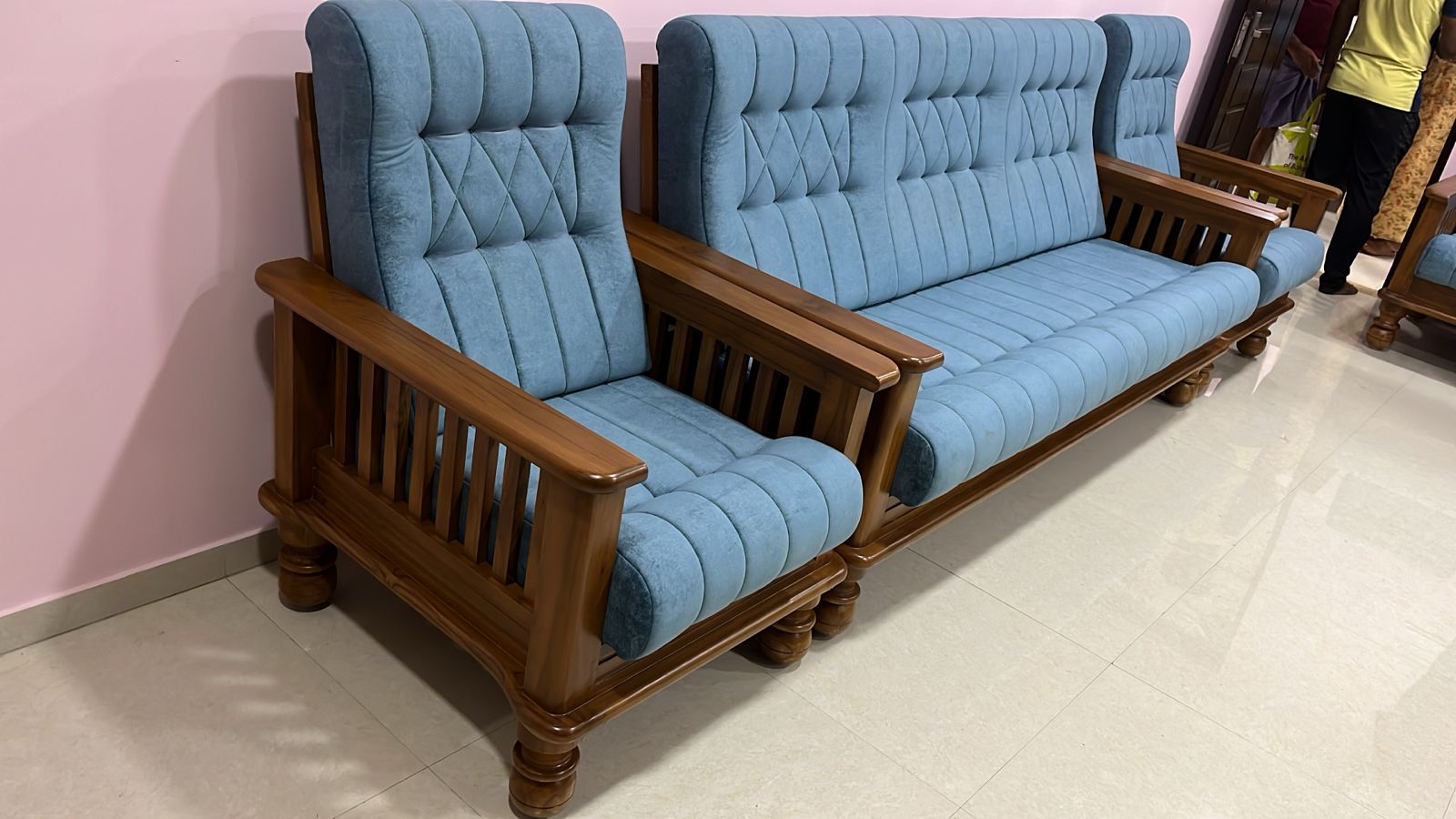 Wooden 5 Seater 2